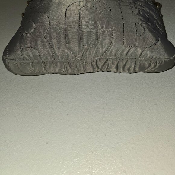 Marc by Marc Jacobs Quilted Nylon Laptop Bag Taupe Gray Gold Hardware Crossbody - Picture 7 of 16